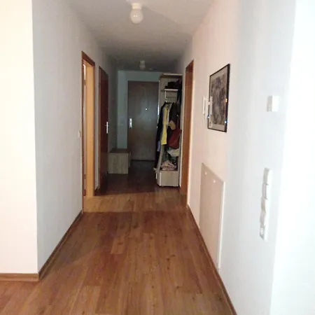 Gemuetliches Zimmer- Zu Beachten Katze Wohnt In Der !! Nur Fuer Frauen ! Séjour chez l'habitant